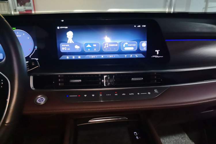 Used Chery Tiggo 8 PRO 2024 Champion Edition 390T Two-Wheel Drive Peak Version 5 Seats Audio And AC Panel