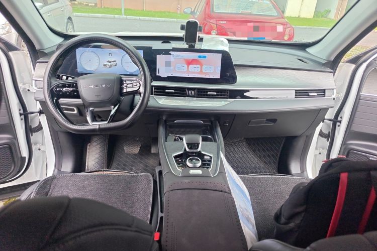 Used Chery Tiggo 8 PRO 2024 Champion Edition 290T Two-Wheel Drive Shining Version 5 Seats Center Console