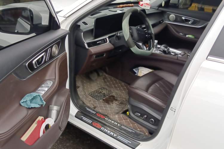 Used Chery Tiggo 8 PRO 2024 Champion Edition 390T Two-Wheel Drive Peak Version 5 Seats Driver Seat