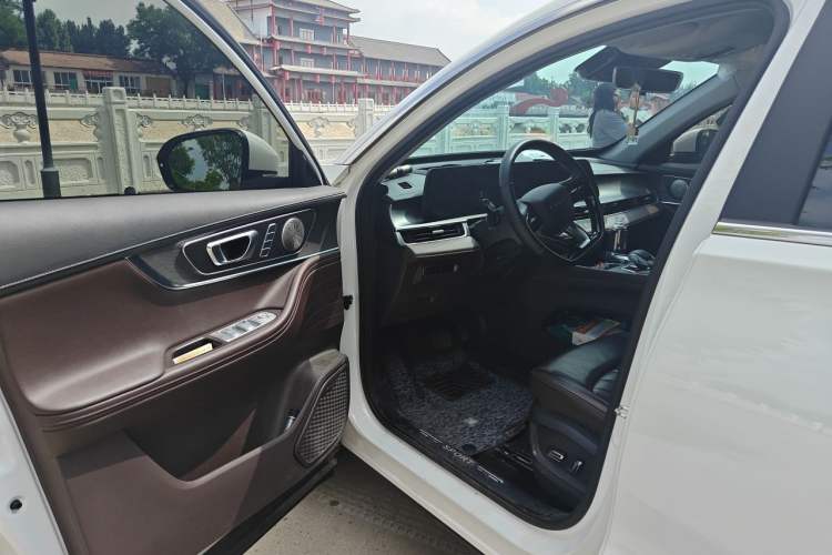 Used Chery Tiggo 8 PRO 2024 Champion Edition 390T Two-Wheel Drive Peak Version 5 Seats Driver Seat