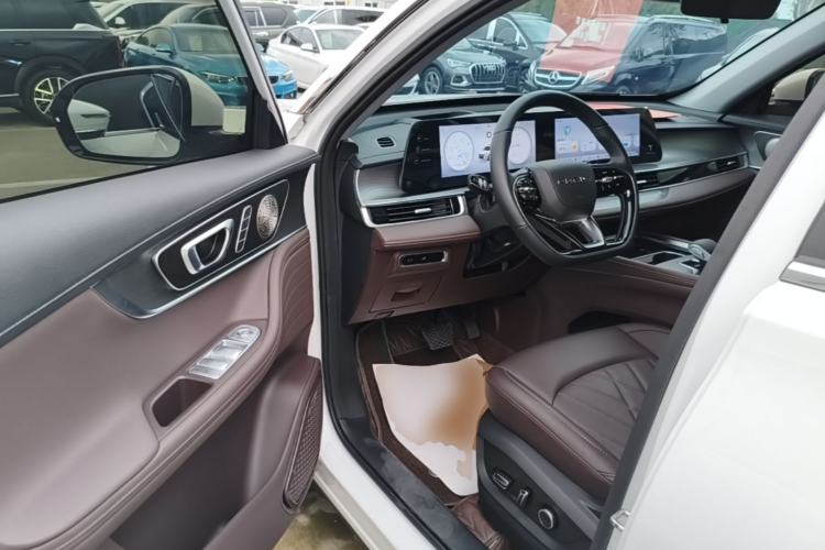 Used Chery Tiggo 8 PRO 2024 Champion Edition 390T Two-Wheel Drive Peak Version 5 Seats Driver Seat