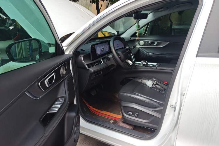 Used Chery Tiggo 8 PRO 2024 Champion Edition 290T Two-Wheel Drive Shining Version 5 Seats Driver Seat