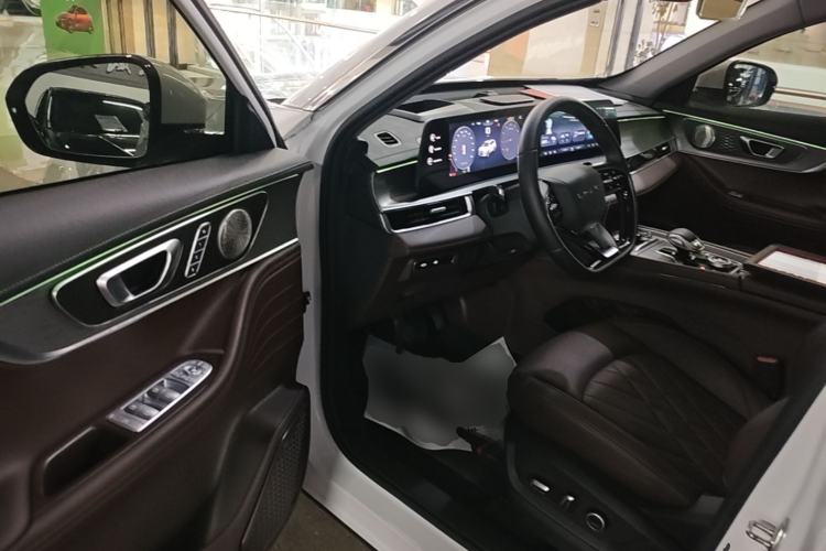 Used Chery Tiggo 8 PRO 2024 Champion Edition 290T Two-Wheel Drive Peak Version 5 Seats Driver Seat