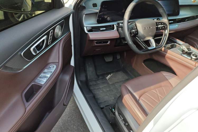 Used Chery Tiggo 8 PRO 2024 Champion Edition 290T Two-Wheel Drive Peak Version 5 Seats Driver Seat