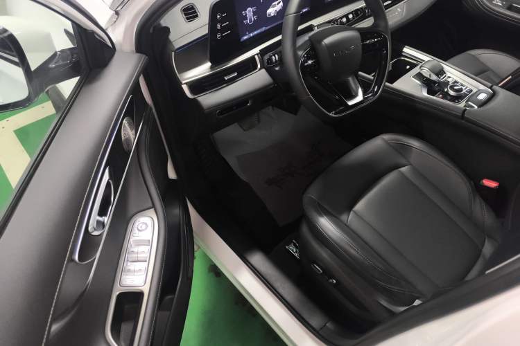 Used Chery Tiggo 8 PRO 2024 Champion Edition 290T Two-Wheel Drive Shining Version 5 Seats Driver Seat