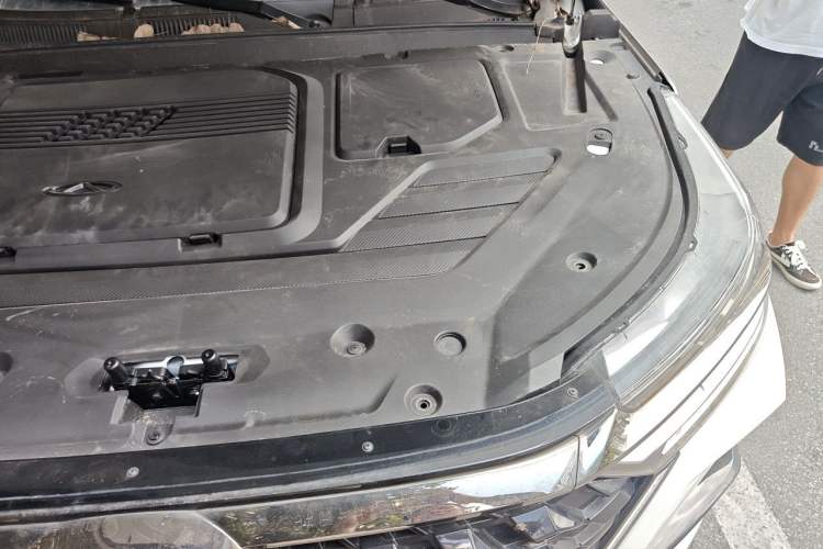 Used Chery Tiggo 8 PRO 2024 Champion Edition 290T Two-Wheel Drive Shining Version 5 Seats Engine Bay Left