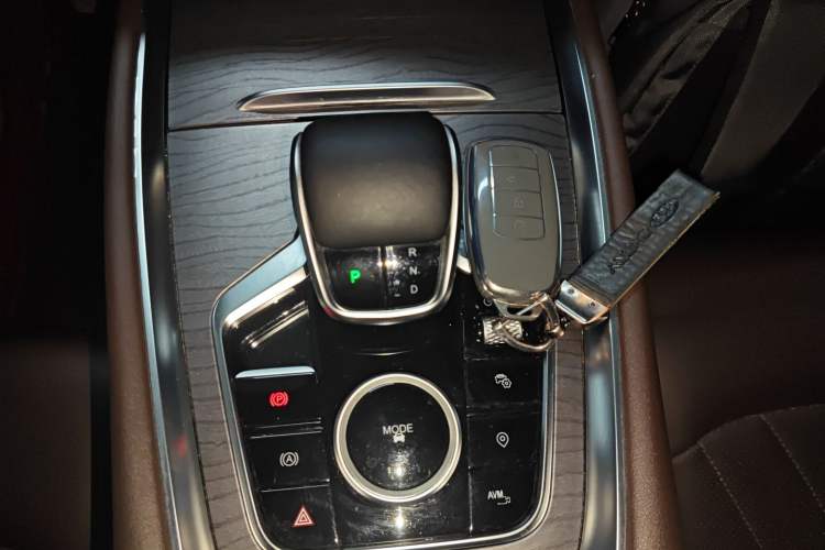 Used Chery Tiggo 8 PRO 2024 Champion Edition 390T Two-Wheel Drive Peak Version 5 Seats Gear Lever