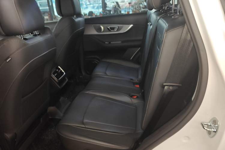 Used Chery Tiggo 8 PRO 2024 Champion Edition 290T Two-Wheel Drive Shining Version 5 Seats Interior 4