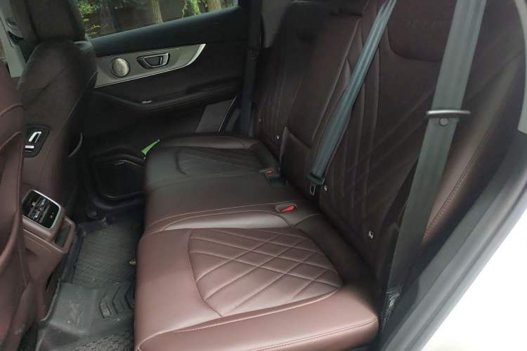Used Chery Tiggo 8 PRO 2024 Champion Edition 290T Two-Wheel Drive Peak Version 5 Seats Interior 4