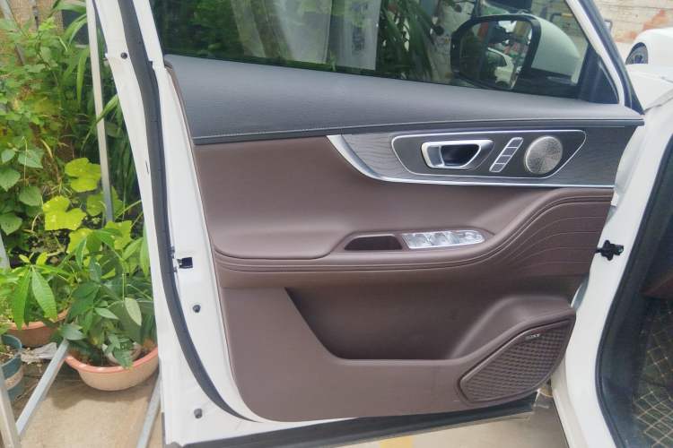 Used Chery Tiggo 8 PRO 2024 Champion Edition 390T Two-Wheel Drive Peak Version 7 Seats Left Front Door Interior