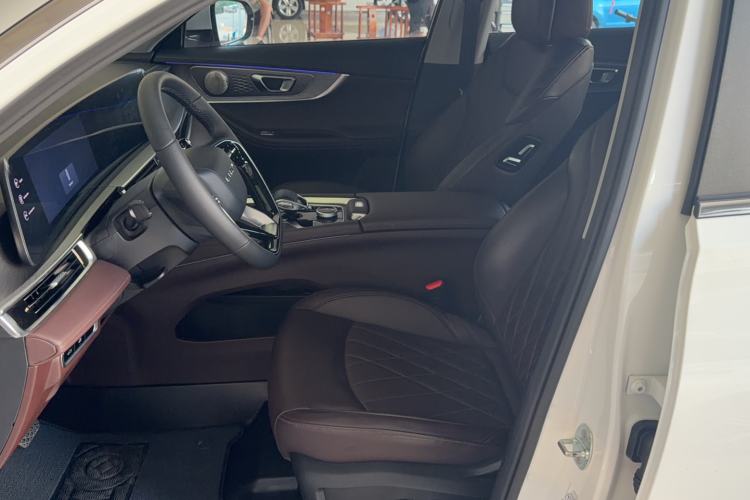 Used Chery Tiggo 8 PRO 2024 Champion Edition 390T Two-Wheel Drive Peak Version 7 Seats Left Front Seat