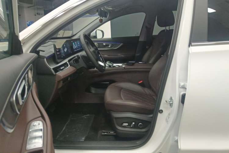 Used Chery Tiggo 8 PRO 2024 Champion Edition 390T Two-Wheel Drive Peak Version 5 Seats Left Front Seat