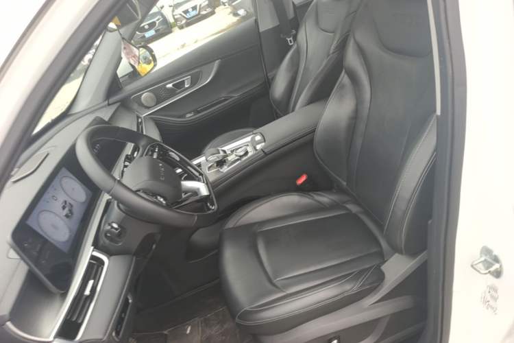 Used Chery Tiggo 8 PRO 2024 Champion Edition 290T Two-Wheel Drive Shining Version 5 Seats Left Front Seat