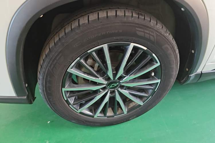 Used Chery Tiggo 8 PRO 2024 Champion Edition 290T Two-Wheel Drive Shining Version 5 Seats Left Front Wheel Hub