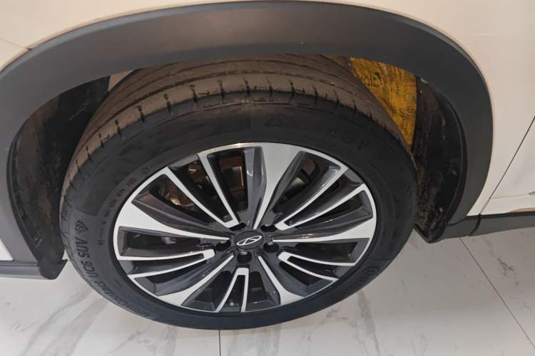 Used Chery Tiggo 8 PRO 2024 Champion Edition 390T Two-Wheel Drive Peak Version 5 Seats Left Front Wheel Hub