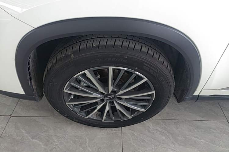 Used Chery Tiggo 8 PRO 2024 Champion Edition 290T Two-Wheel Drive Peak Version 5 Seats Left Front Wheel Hub