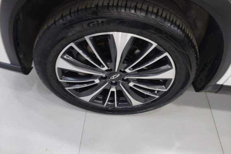 Used Chery Tiggo 8 PRO 2024 Champion Edition 390T Two-Wheel Drive Peak Version 5 Seats Left Front Wheel Hub