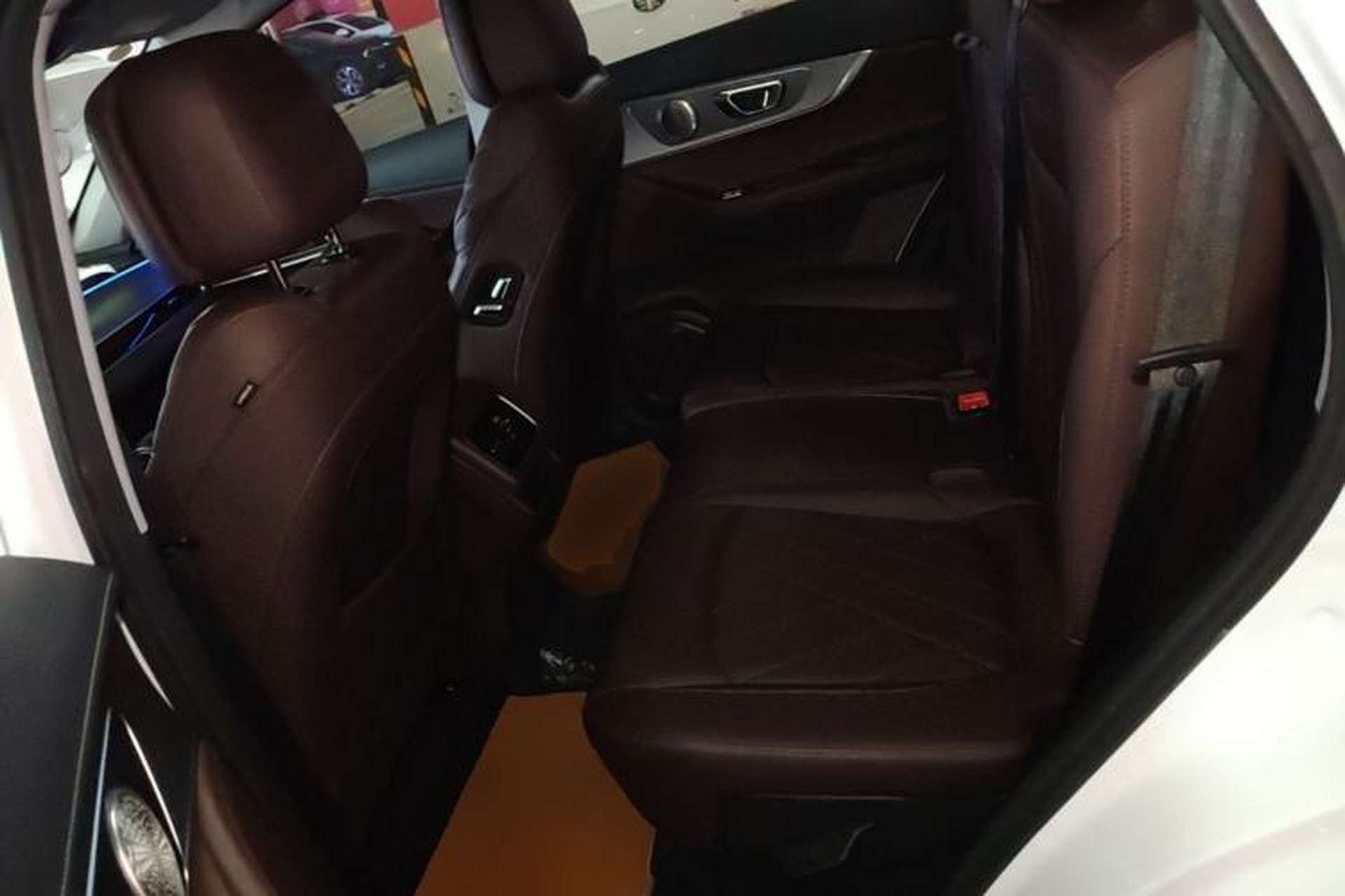 Used Chery Tiggo 8 PRO 2024 Champion Edition 390T Two-Wheel Drive Peak Version 5 Seats Left Rear Seat