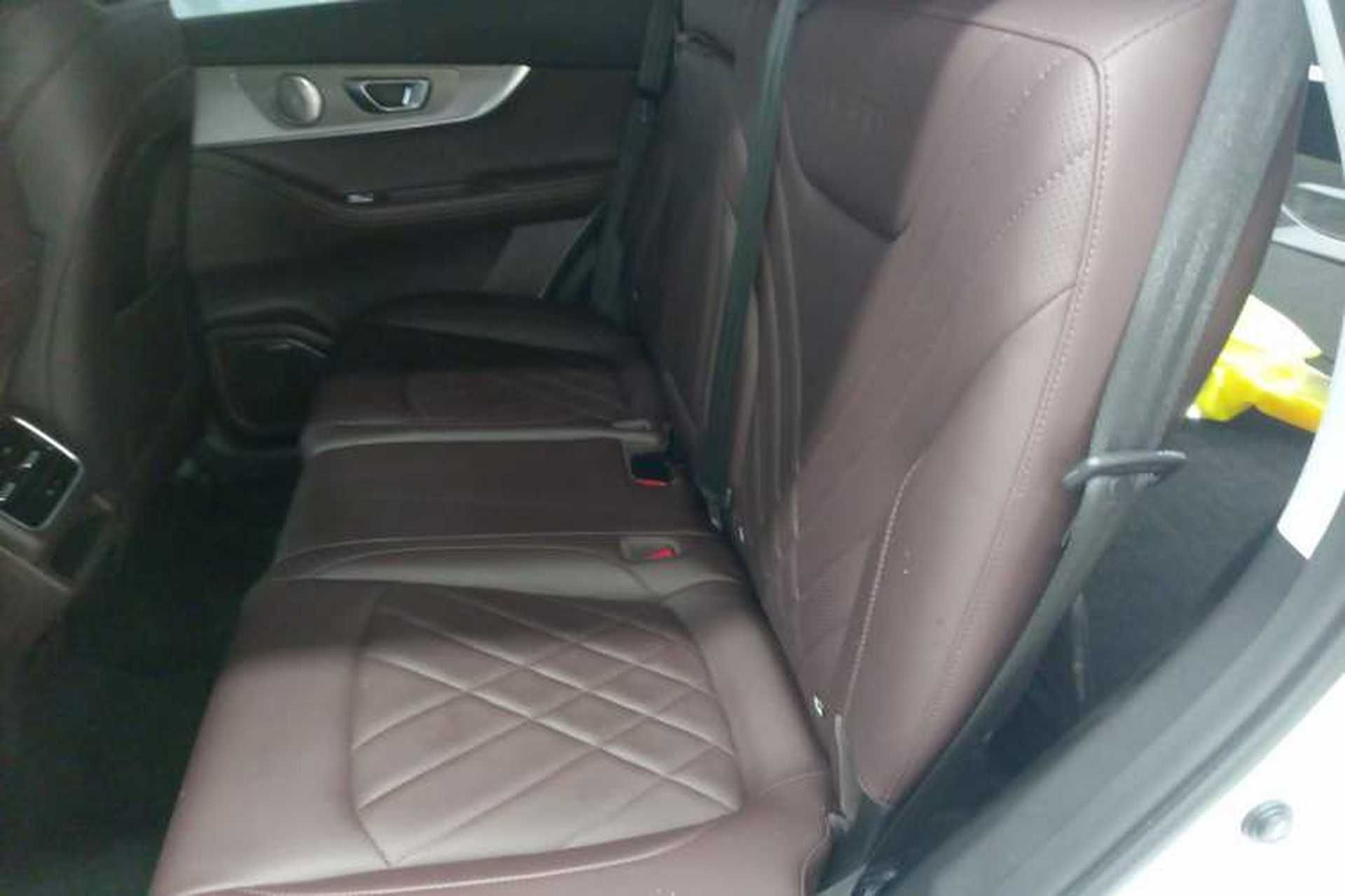 Used Chery Tiggo 8 PRO 2024 Champion Edition 390T Two-Wheel Drive Peak Version 5 Seats Left Rear Seat