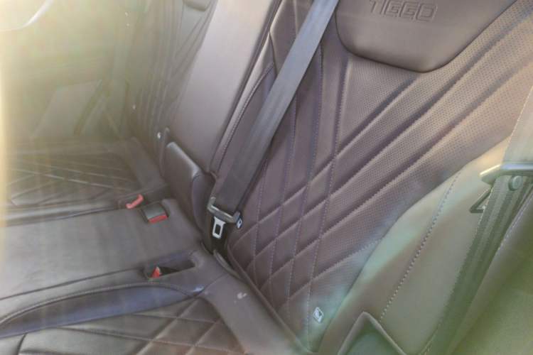 Used Chery Tiggo 8 PRO 2024 Champion Edition 390T Two-Wheel Drive Peak Version 7 Seats Left Rear Seat