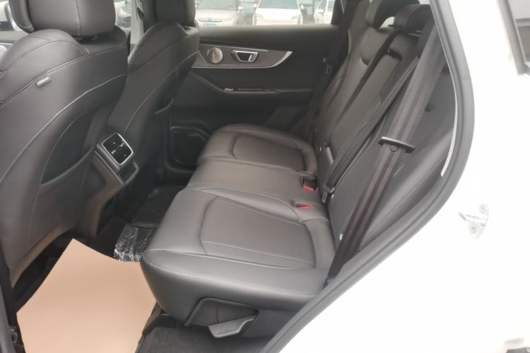 Used Chery Tiggo 8 PRO 2024 Champion Edition 290T Two-Wheel Drive Shining Version 5 Seats Left Rear Seat