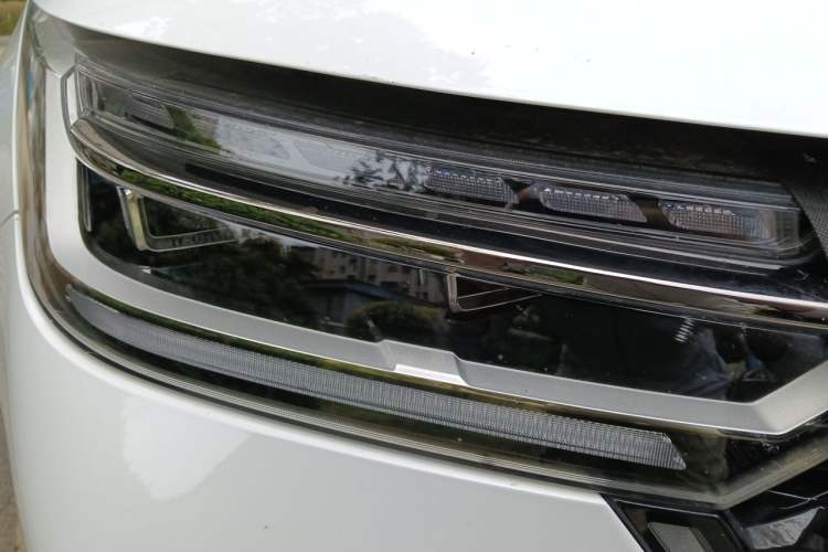 Used Chery Tiggo 8 PRO 2024 Champion Edition 390T Two-Wheel Drive Aoshi Version 7 Seats Right Front Headlight