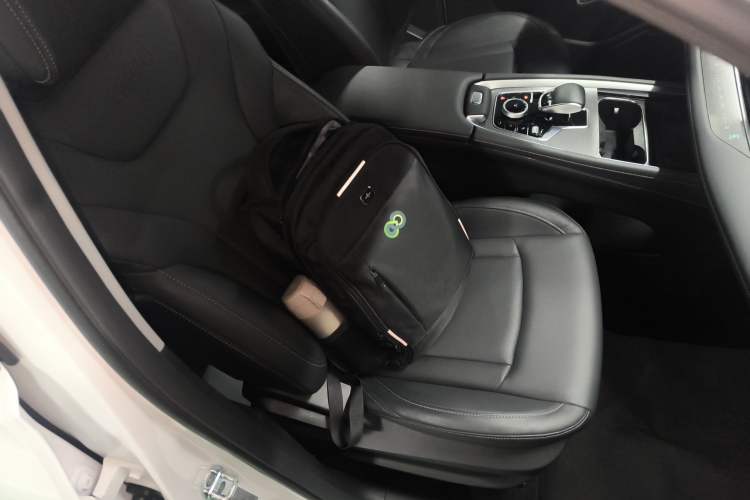 Used Chery Tiggo 8 PRO 2024 Champion Edition 290T Two-Wheel Drive Shining Version 5 Seats Right Front Seat