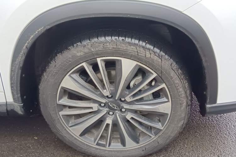 Used Chery Tiggo 8 PRO 2024 Champion Edition 390T Two-Wheel Drive Peak Version 5 Seats Right Front Wheel Hub