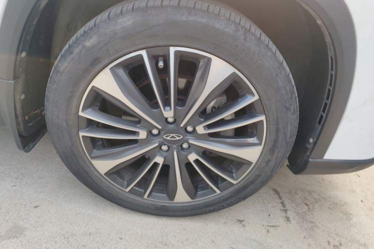 Used Chery Tiggo 8 PRO 2024 Champion Edition 390T Two-Wheel Drive Peak Version 5 Seats Right Front Wheel Hub