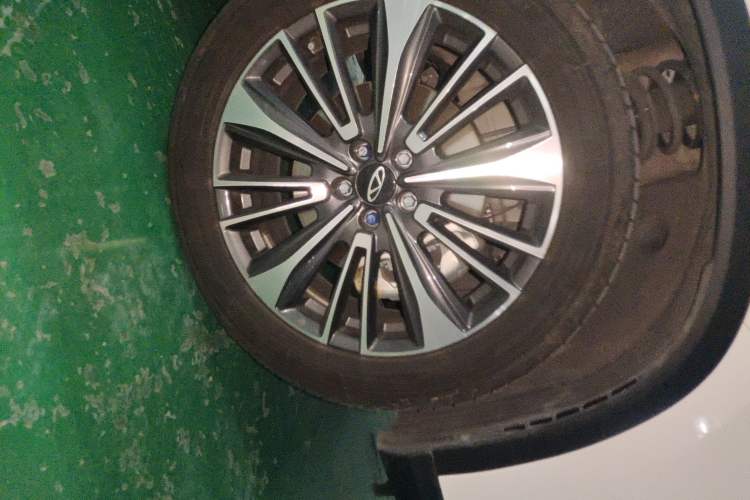 Used Chery Tiggo 8 PRO 2024 Champion Edition 390T Two-Wheel Drive Peak Version 5 Seats Right Front Wheel Hub