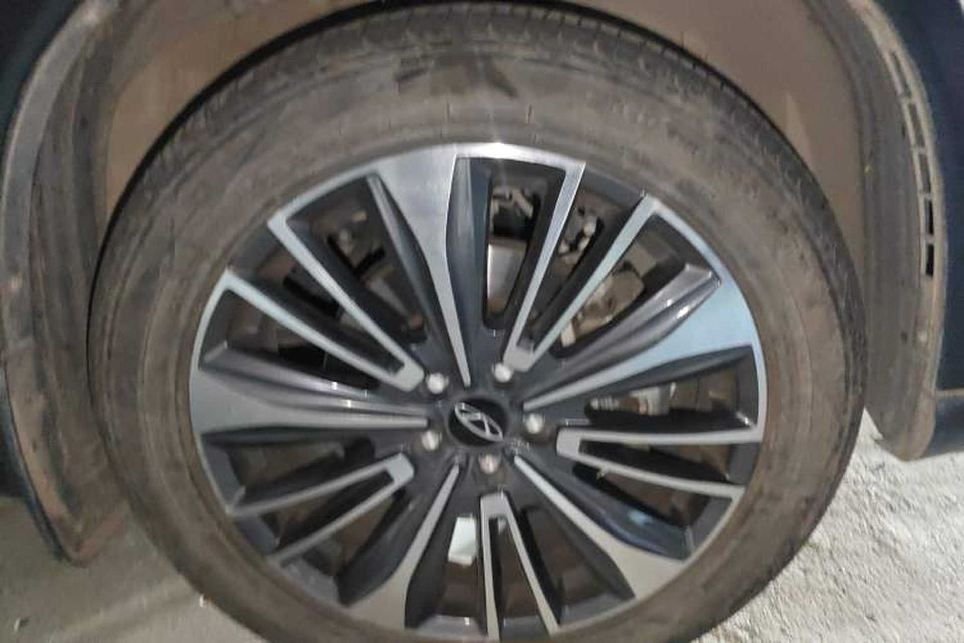 Used Chery Tiggo 8 PRO 2024 Champion Edition 390T Two-Wheel Drive Peak Version 7 Seats Right Front Wheel Hub