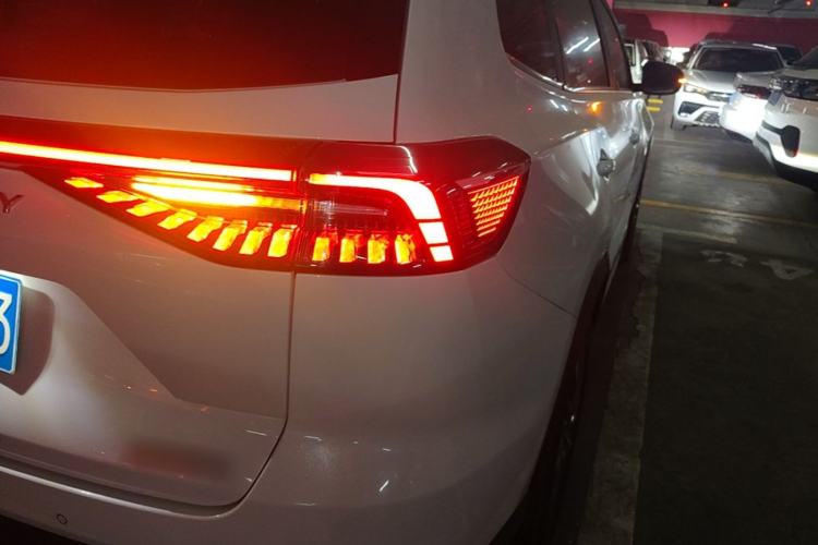 Used Chery Tiggo 8 PRO 2024 Champion Edition 390T Two-Wheel Drive Peak Version 5 Seats Right Rear Taillight