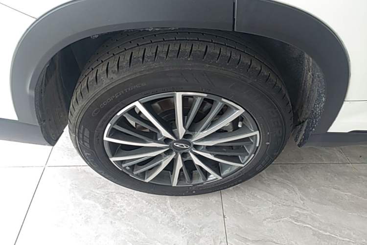Used Chery Tiggo 8 PRO 2024 Champion Edition 290T Two-Wheel Drive Peak Version 5 Seats Right Rear Wheel Hub