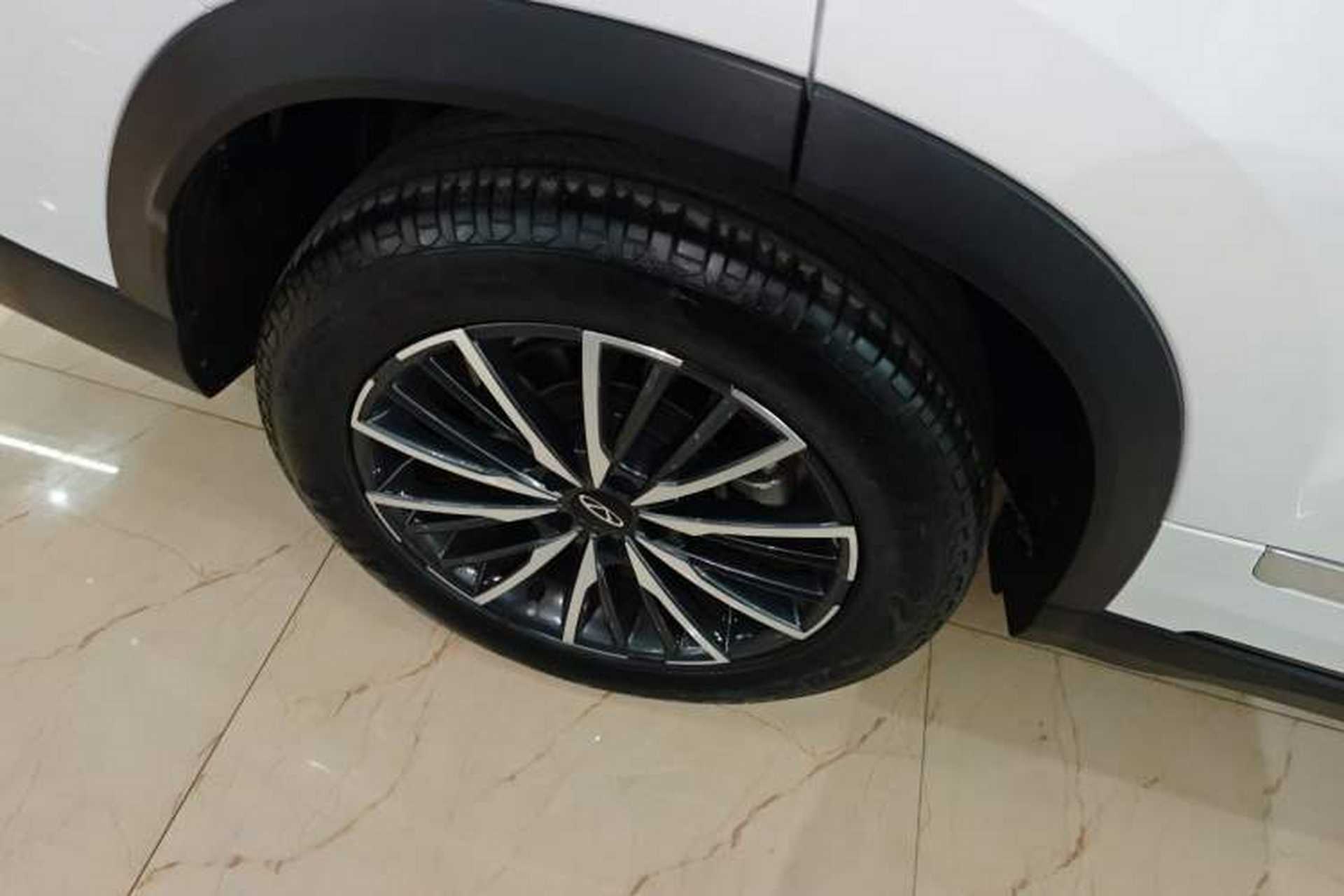 Used Chery Tiggo 8 PRO 2024 Champion Edition 290T Two-Wheel Drive Shining Version 7 Seats Right Rear Wheel Hub