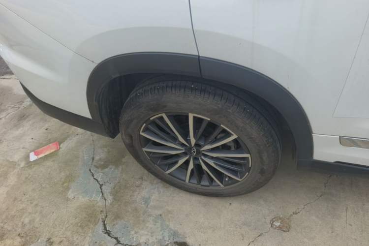 Used Chery Tiggo 8 PRO 2024 Champion Edition 290T Two-Wheel Drive Shining Version 5 Seats Right Rear Wheel Hub