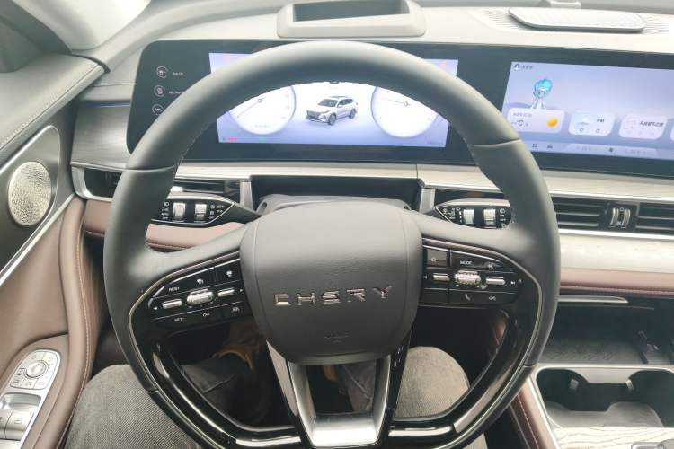 Used Chery Tiggo 8 PRO 2024 Champion Edition 390T Two-Wheel Drive Peak Version 5 Seats Steering Wheel