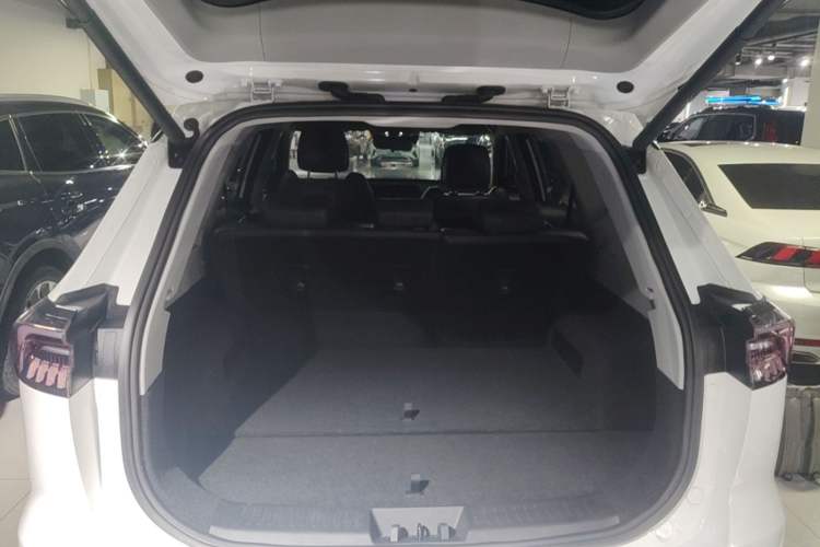 Used Chery Tiggo 8 PRO 2024 Champion Edition 290T Two-Wheel Drive Shining Version 5 Seats Trunk