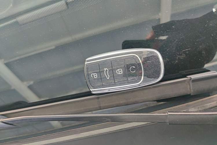 Used Chery Tiggo 8 PRO 2024 Champion Edition 290T Two-Wheel Drive Peak Version 5 Seats Vehicle Key