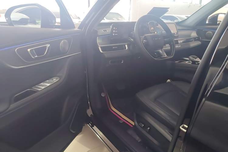 Used Chery Tiggo 8 PRO 2025 290T Two-Wheel-Drive Luxury Edition Driver Seat