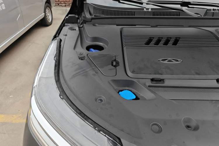 Used Chery Tiggo 8 PRO 2025 290T Two-Wheel-Drive Luxury Edition Engine Bay Right