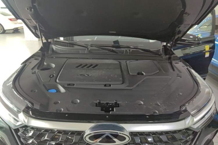 Used Chery Tiggo 8 PRO 2025 290T Two-Wheel-Drive Luxury Edition Engine Bay