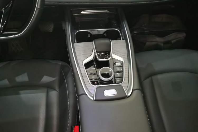 Used Chery Tiggo 8 PRO 2025 290T Two-Wheel-Drive Luxury Edition Gear Lever