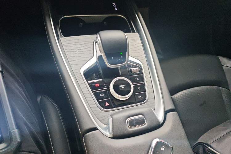 Used Chery Tiggo 8 PRO 2025 290T Two-Wheel-Drive Luxury Edition Gear Lever