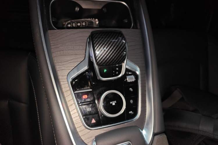 Used Chery Tiggo 8 PRO 2025 290T Two-Wheel-Drive Luxury Edition Gear Lever