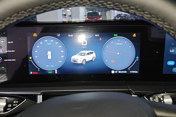 Used Chery Tiggo 8 PRO 2025 290T Two-Wheel-Drive Luxury Edition Instrument Cluster