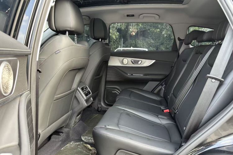 Used Chery Tiggo 8 PRO 2025 290T Two-Wheel-Drive Luxury Edition Interior 2