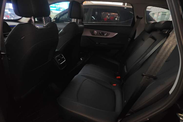 Used Chery Tiggo 8 PRO 2025 290T Two-Wheel-Drive Luxury Edition Interior 4