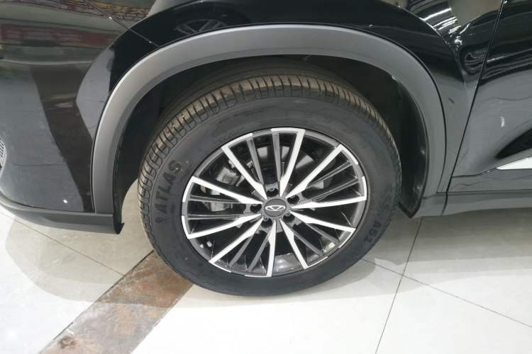 Used Chery Tiggo 8 PRO 2025 290T Two-Wheel-Drive Luxury Edition Left Front Wheel Hub