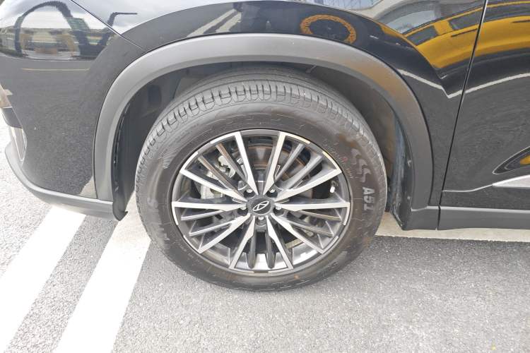 Used Chery Tiggo 8 PRO 2025 290T Two-Wheel-Drive Luxury Edition Left Front Wheel Hub