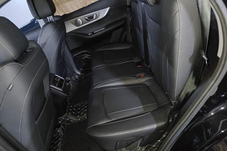 Used Chery Tiggo 8 PRO 2025 290T Two-Wheel-Drive Luxury Edition Left Rear Seat